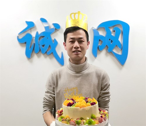 公司員工生日會(huì)，開(kāi)開(kāi)心心漲一歲